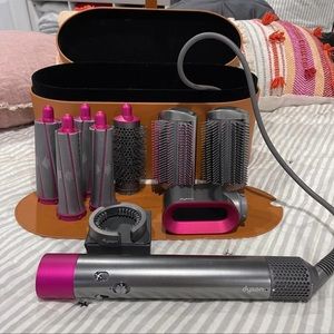 Dyson Airwrap used once! In perfect condition comes with manual user guide!